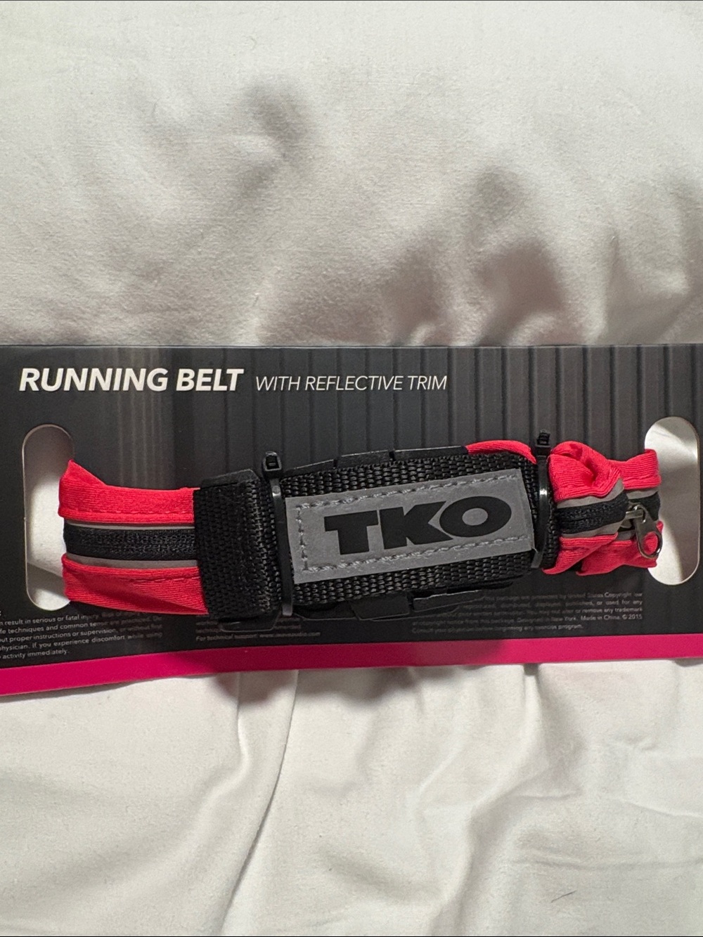 TKO Fuchsia Running Belt with Black Zipper - Picture 4 of 5